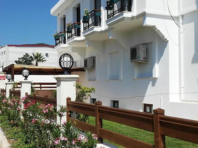 Nemrut Bay Otel Yenifoca 住宿加早餐酒店
