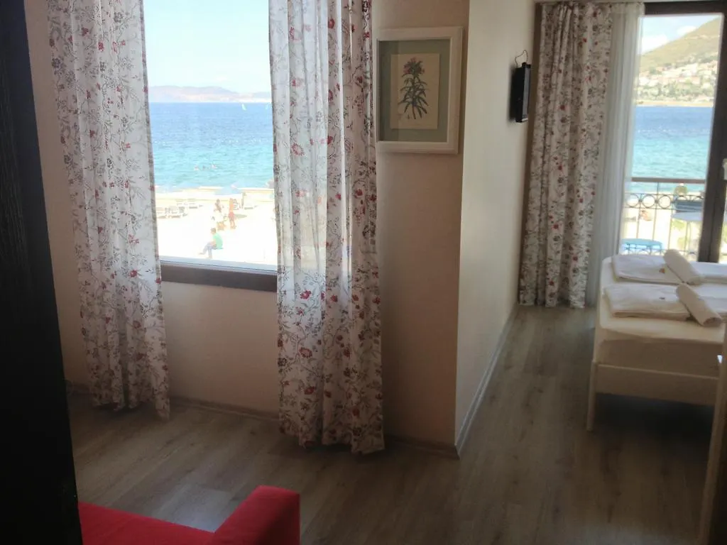 Nemrut Bay Otel Yenifoca 3*,  土耳其